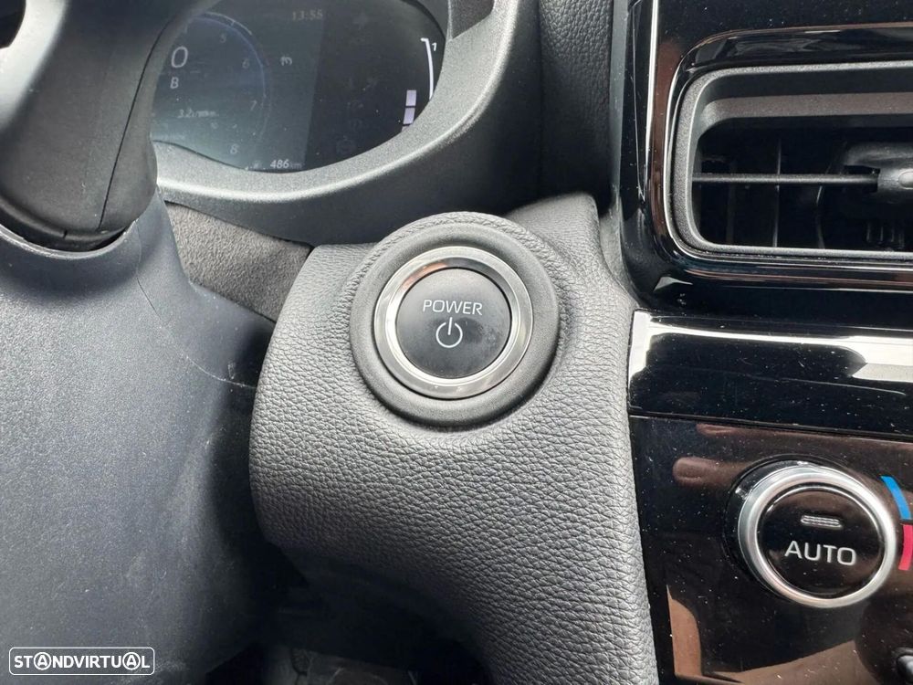 Toyota Yaris Cross 1.5 HDF Comfort Plus AWD - 39