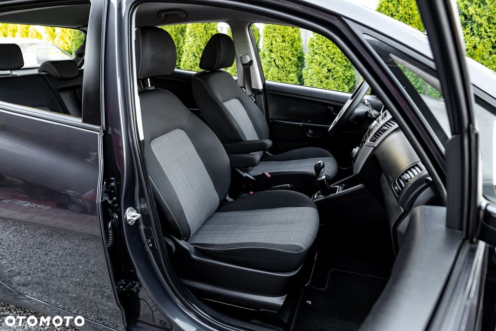 Kia Venga 1.6 CVVT Vision - 25