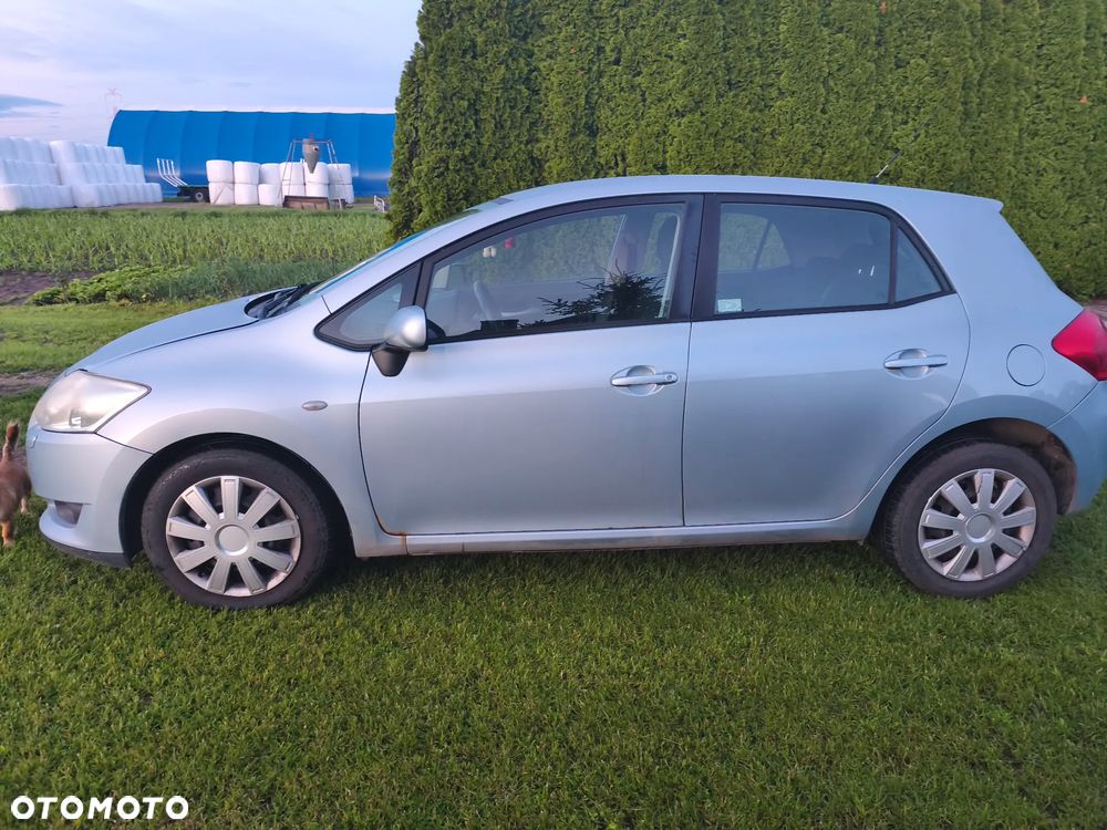 Toyota Auris - 1