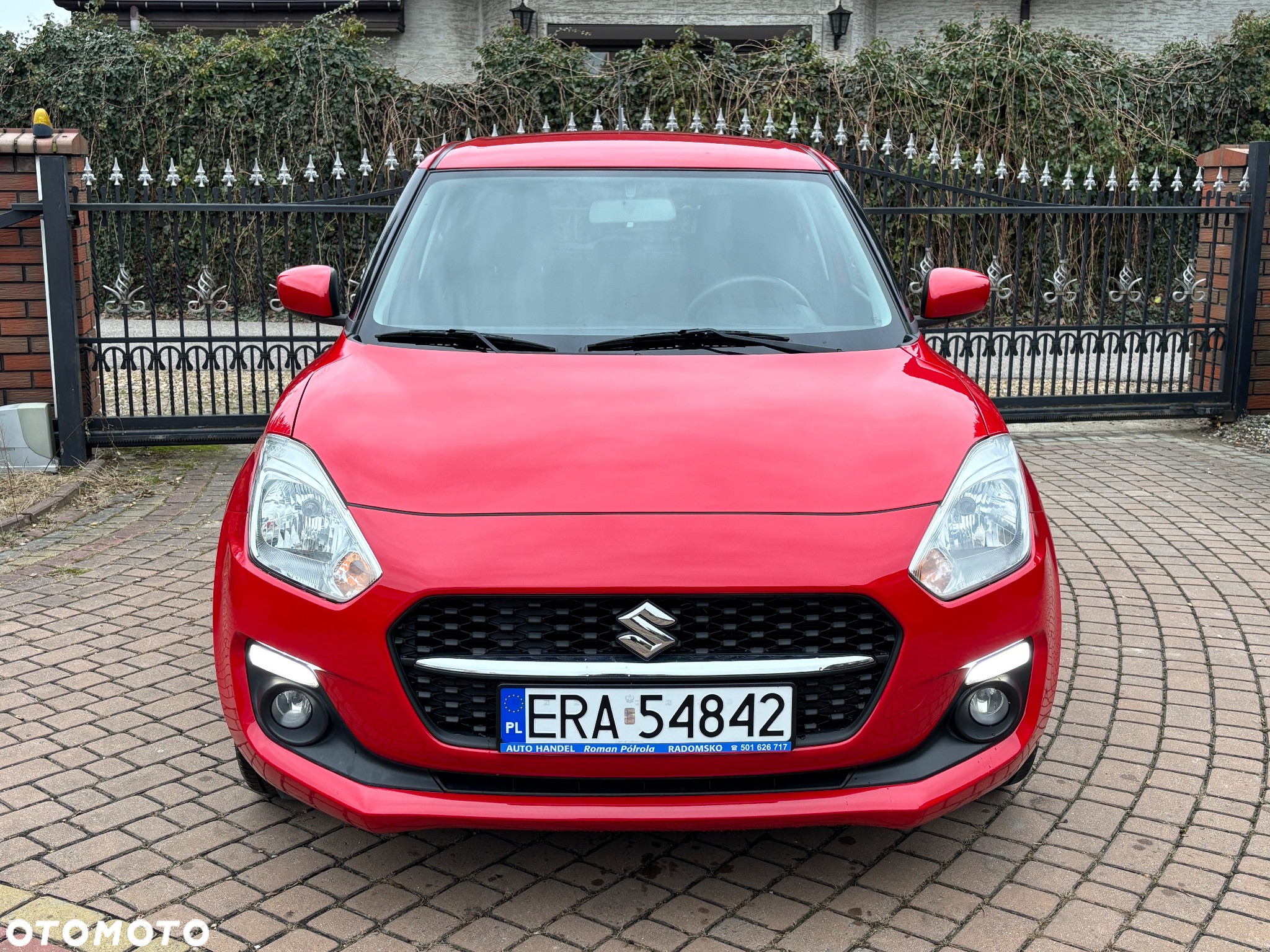 Suzuki Swift 1.2 Premium Plus - 2