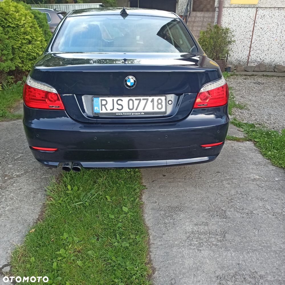 BMW Seria 5 523i - 5