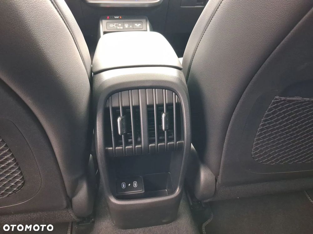 Hyundai Kona 1.6 T-GDI Platinum DCT - 36