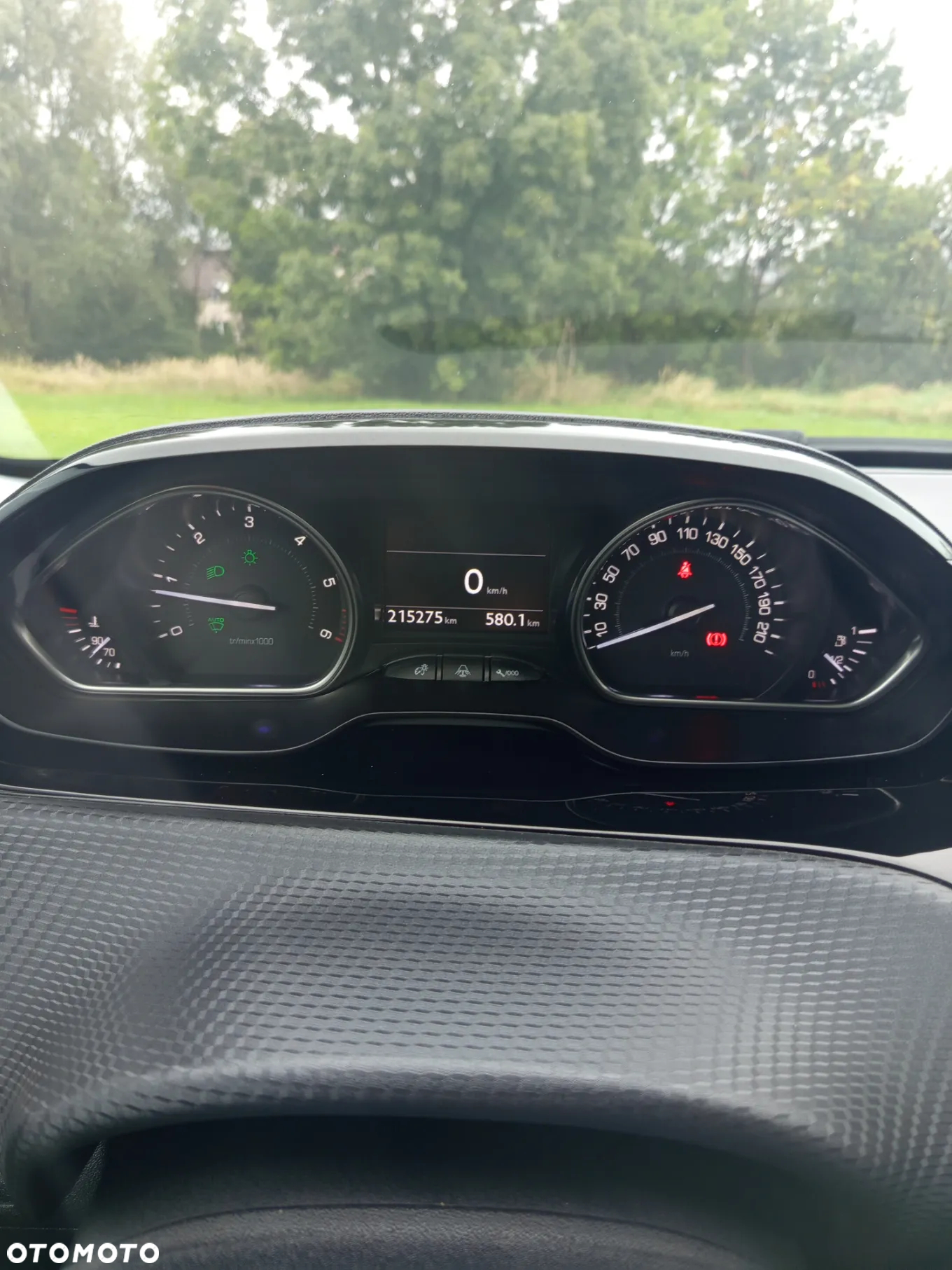Peugeot 2008 1.6 e-HDi Allure S&S - 19
