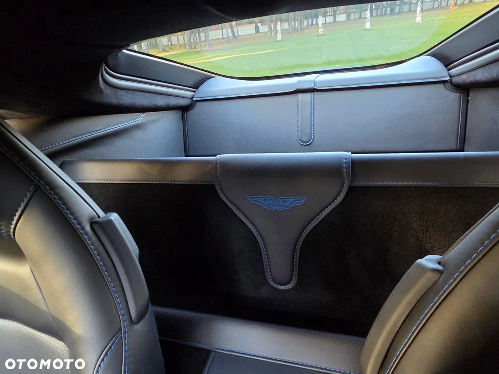 Aston Martin V8 Vantage Standard - 18