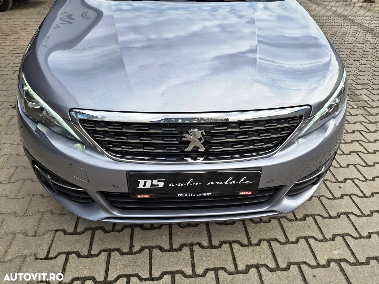 Peugeot 308 1.2 L PureTech Turbo S&S Allure - 23