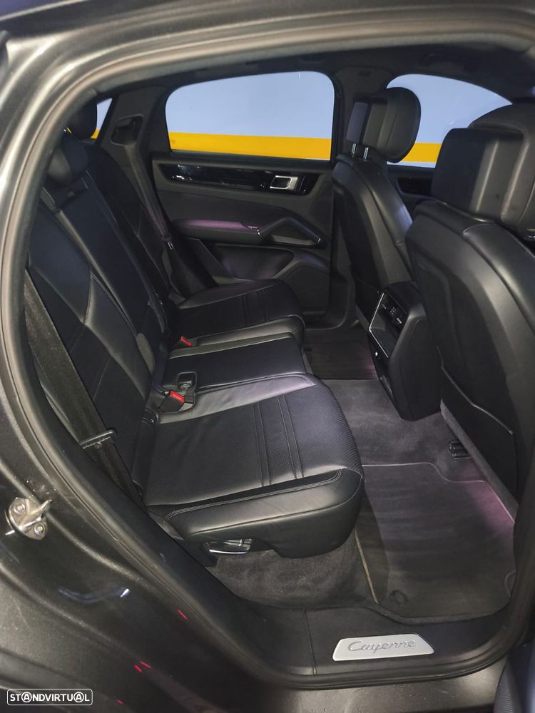 Porsche Cayenne Coupé - 7