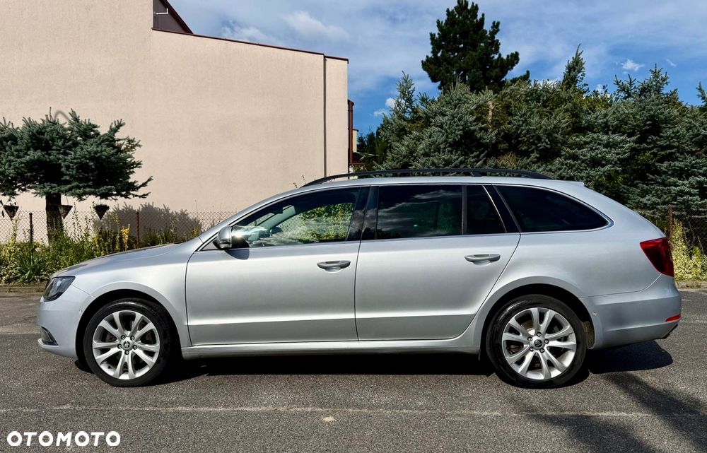 Skoda Superb 2.0 TDI 4x4 Business DSG - 9