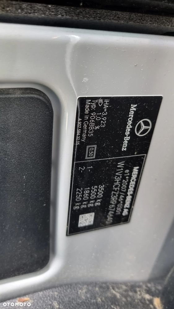 Mercedes-Benz Sprinter - 23
