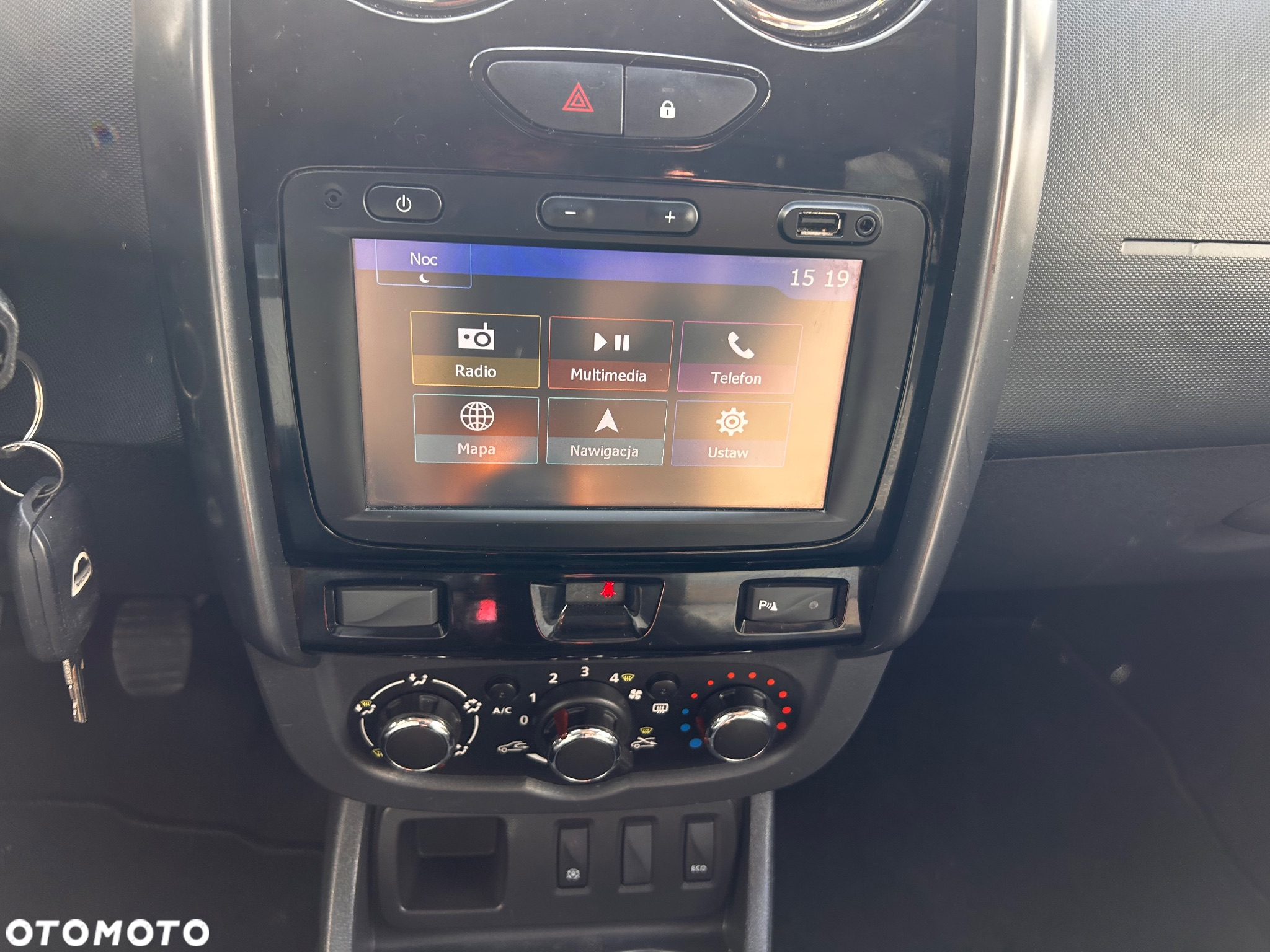 Dacia Duster 1.6 SCe Laureate S&S - 22