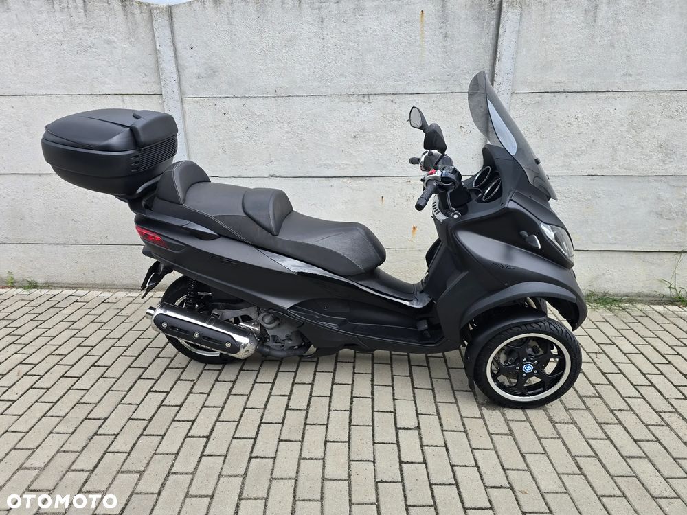 Piaggio MP-3 - 16