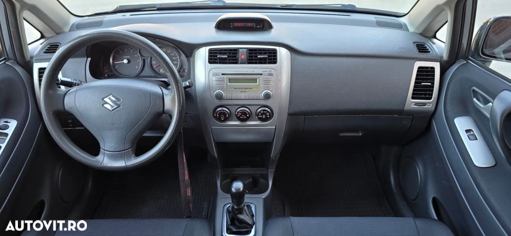 Suzuki Liana Kombi 1.6 4WD Comfort - 6