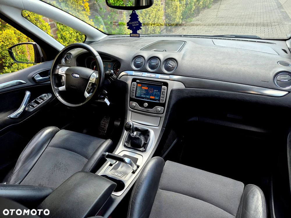 Ford S-Max 2.0 TDCi DPF Titanium - 13