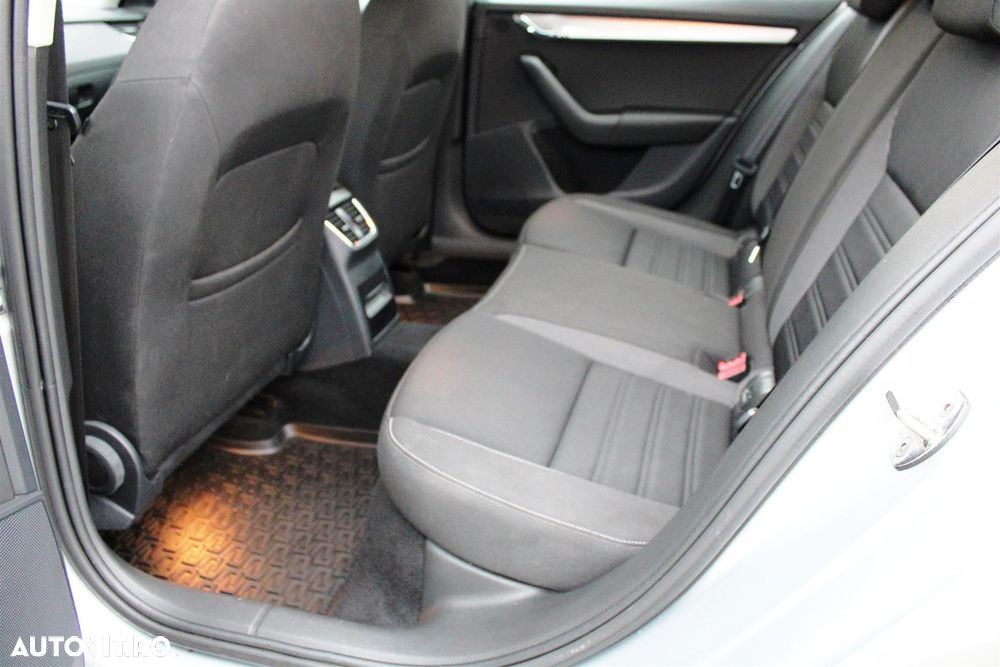 Skoda Octavia 2.0 TDI Ambition - 12
