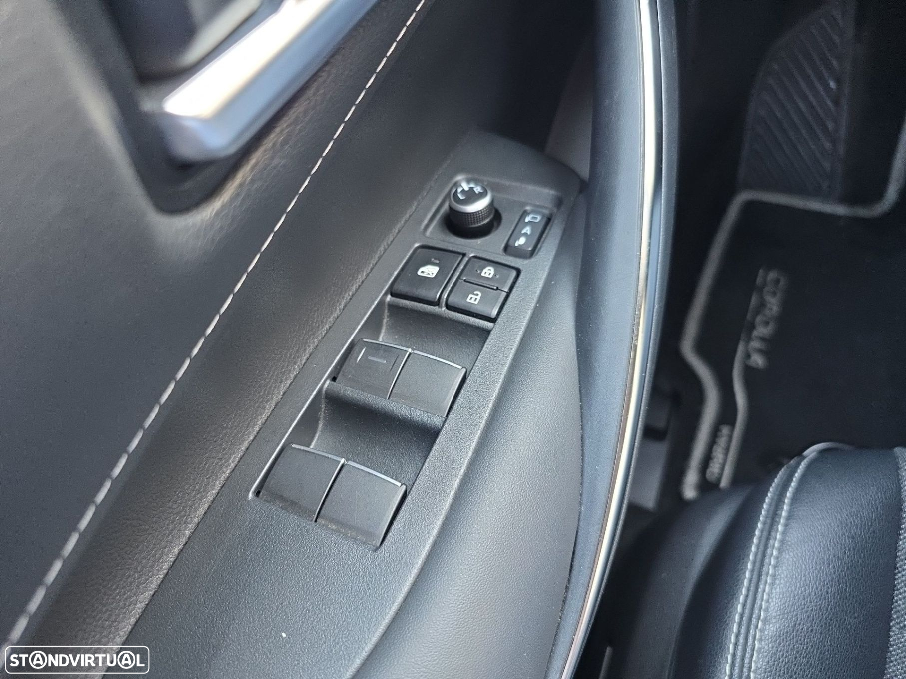 Toyota Corolla 1.8 Hybrid Comfort Plus - 2
