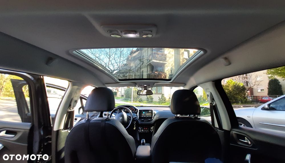 Peugeot 2008 1.2 Pure Tech GPF Allure S&S - 18