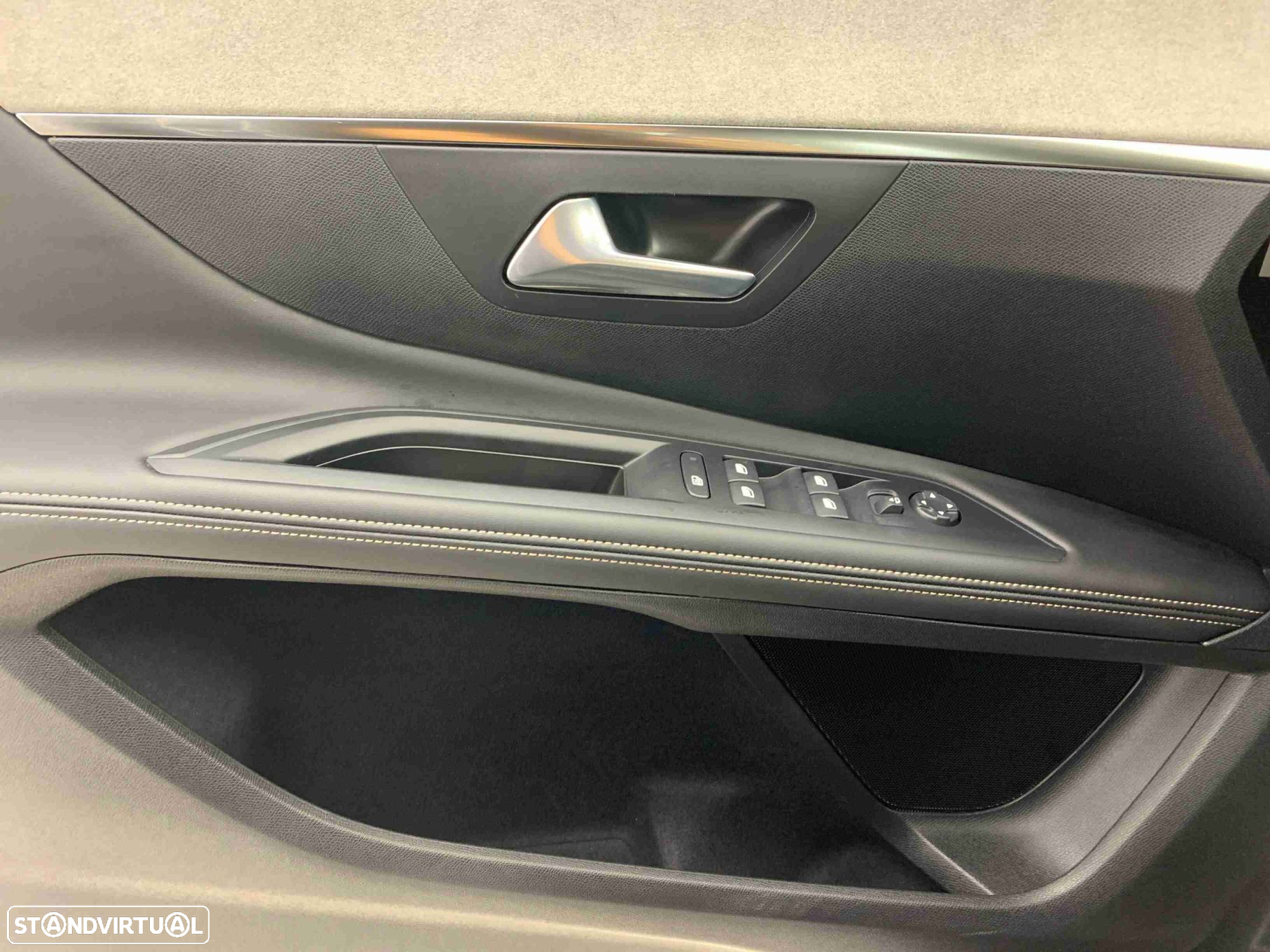 Peugeot 5008 1.5 BlueHDi Allure Pack EAT8 - 11