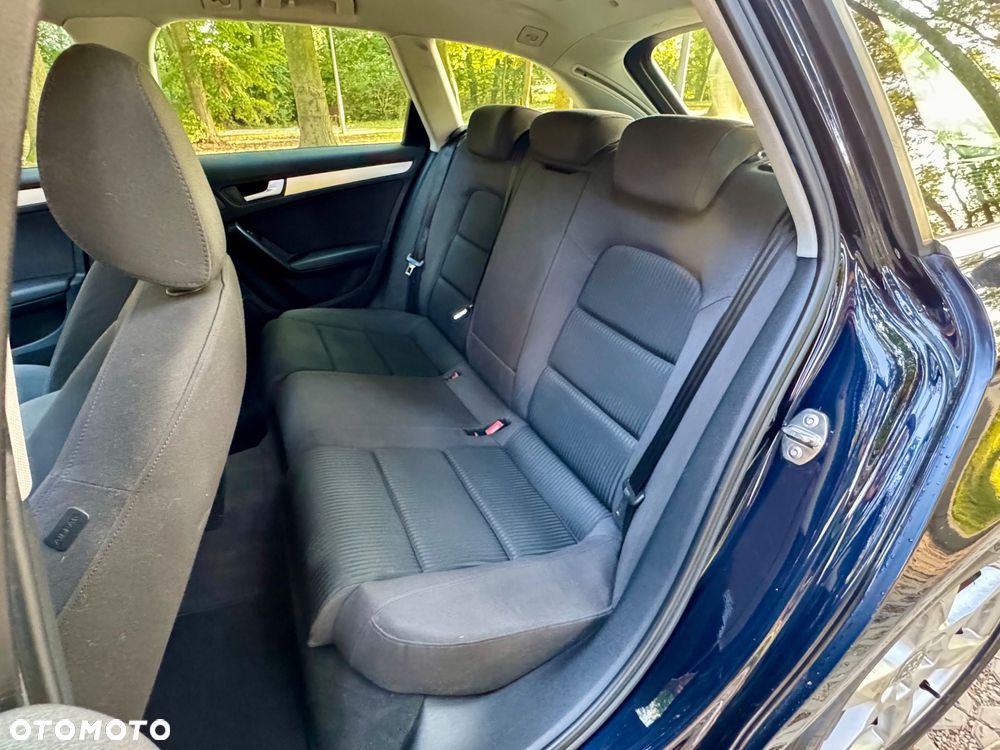 Audi A4 Avant 2.0 TDI DPF multitronic S line Sportpaket - 11