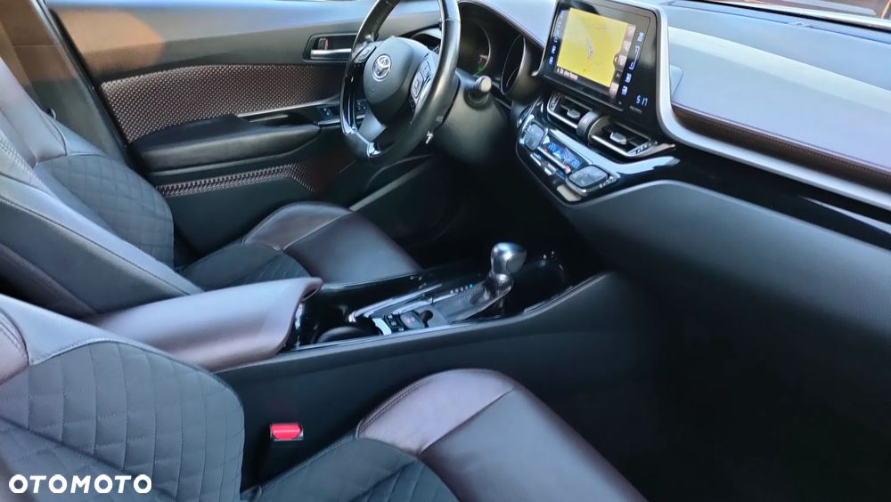 Toyota C-HR Style Selection - 31