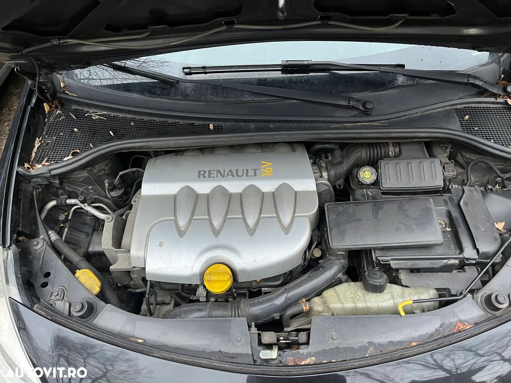 Dezmembrez Renault Clio 3 negru 2007 1,4 benzina 72KW K4J-G7 - 13