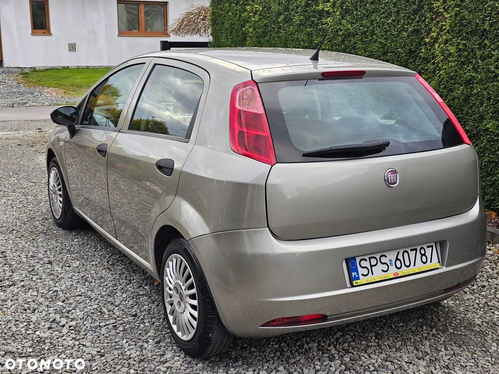 Fiat Grande Punto 1.4 8V - 17