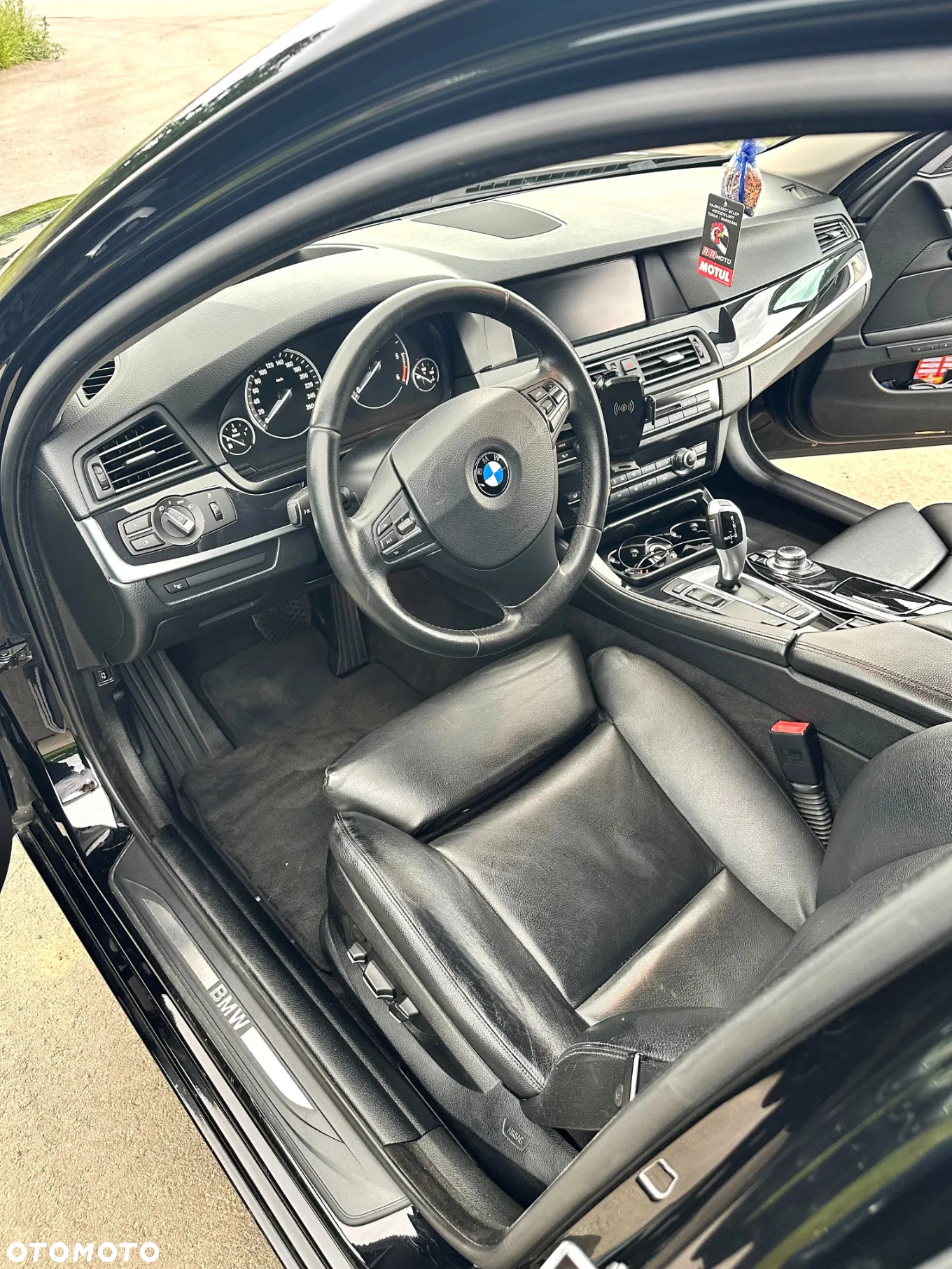 BMW Seria 5 520d Touring - 8