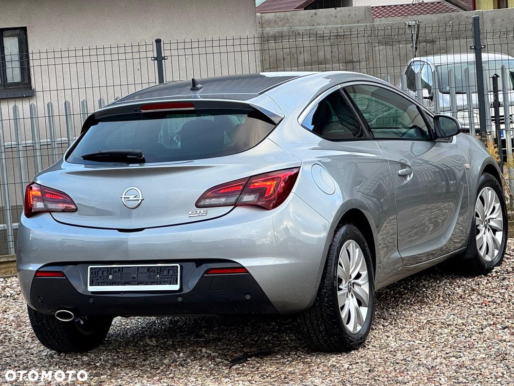 Opel Astra 1.6 Turbo Cosmo - 16