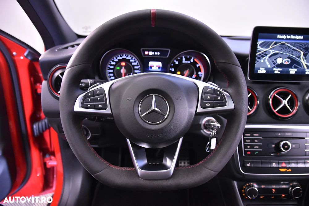 Mercedes-Benz GLA 45 AMG 4MATIC Aut. - 17