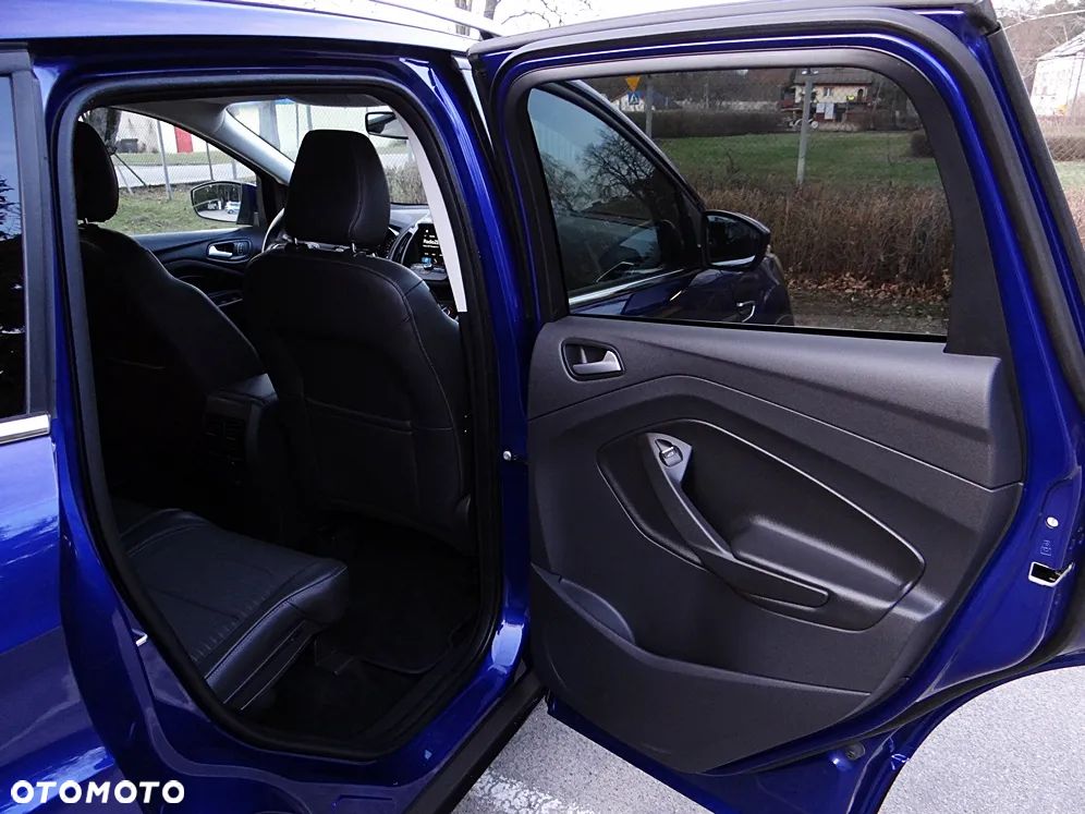 Ford Kuga 1.5 EcoBoost 2x4 Titanium - 38