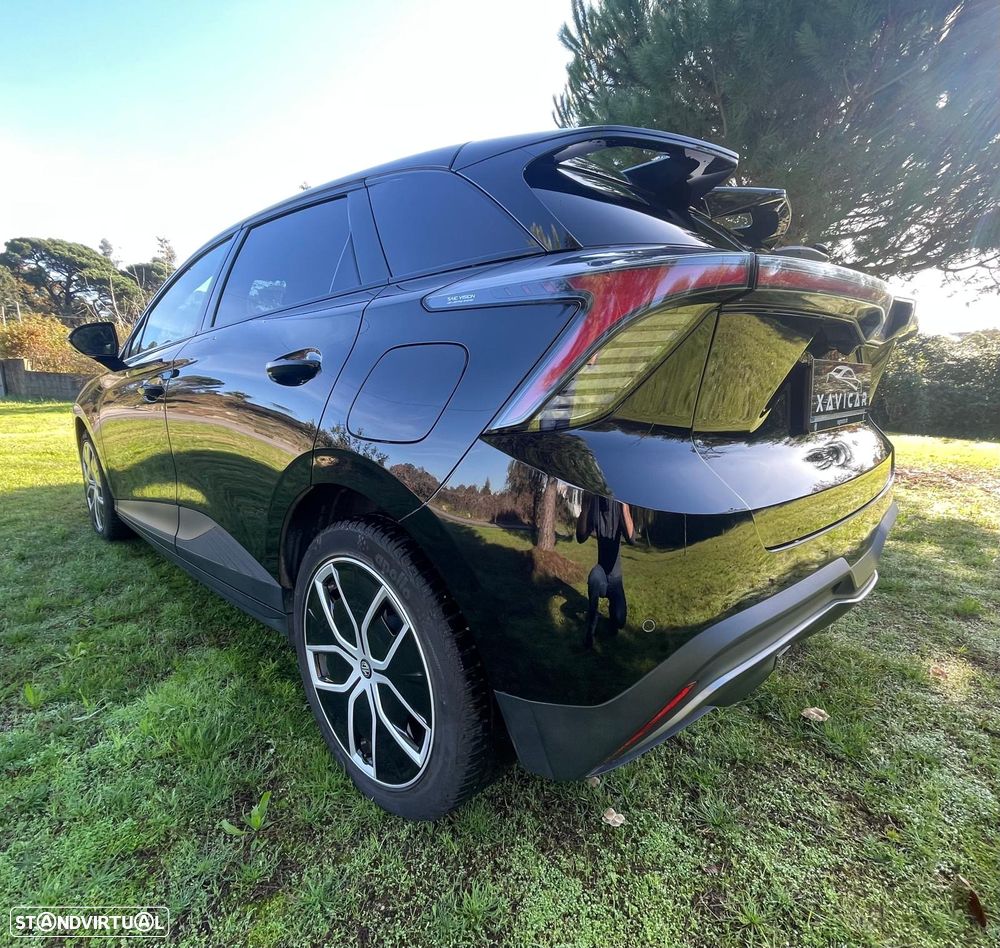 MG MG4 64 kWh Luxury - 4