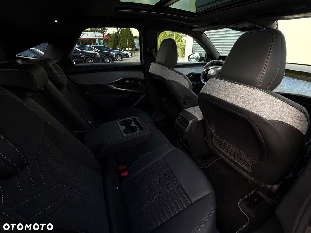 Peugeot 3008 1.2 PureTech mHEV GT S&S e-DCS6 - 32