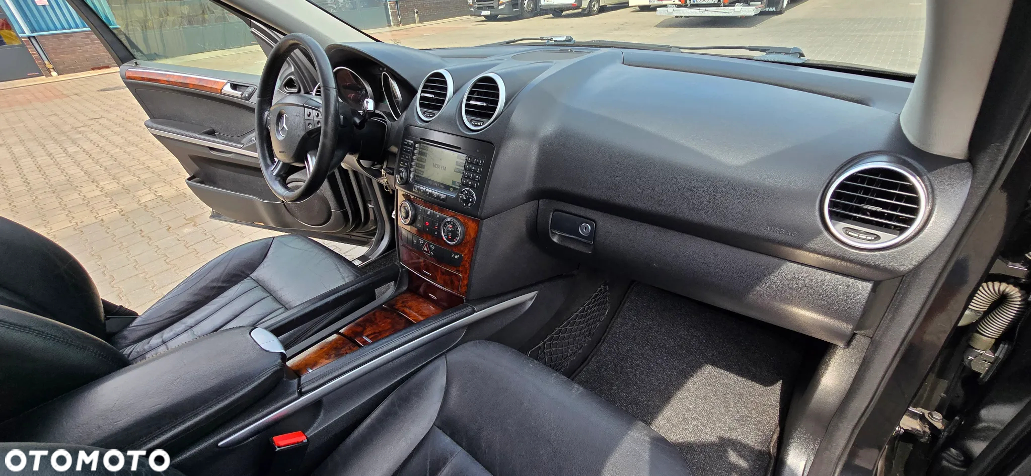 Mercedes-Benz ML - 11