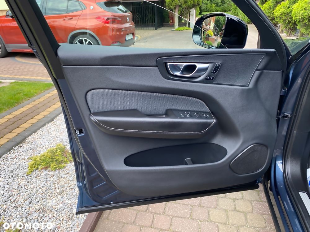 Volvo XC 60 B4 D Geartronic RDesign - 27