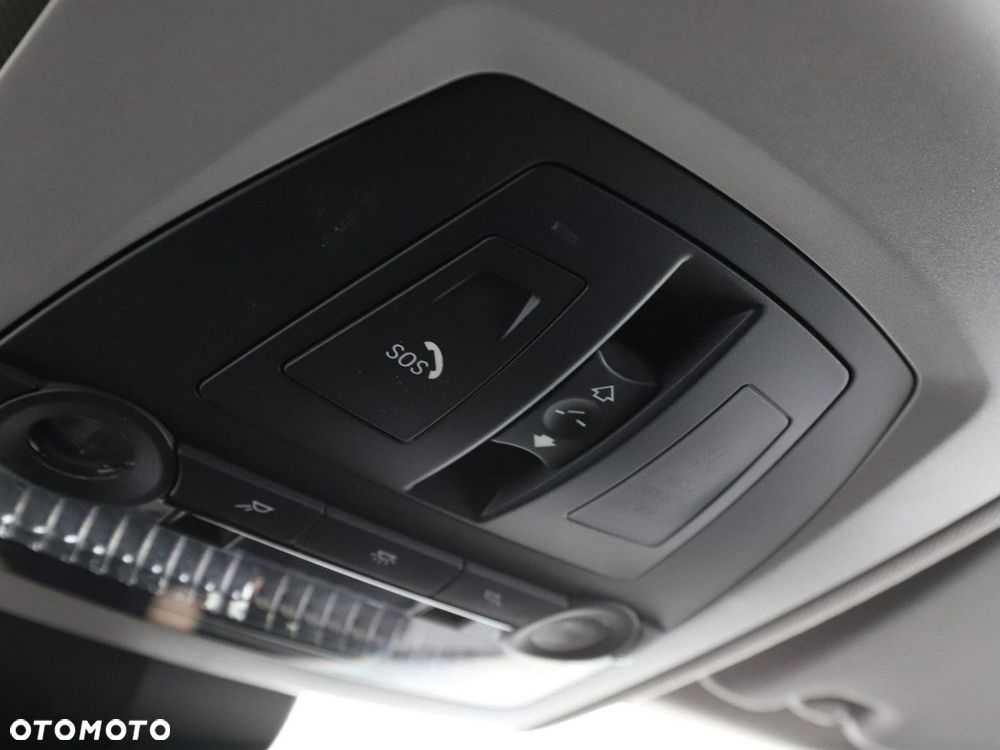 BMW Seria 5 520d xDrive - 41