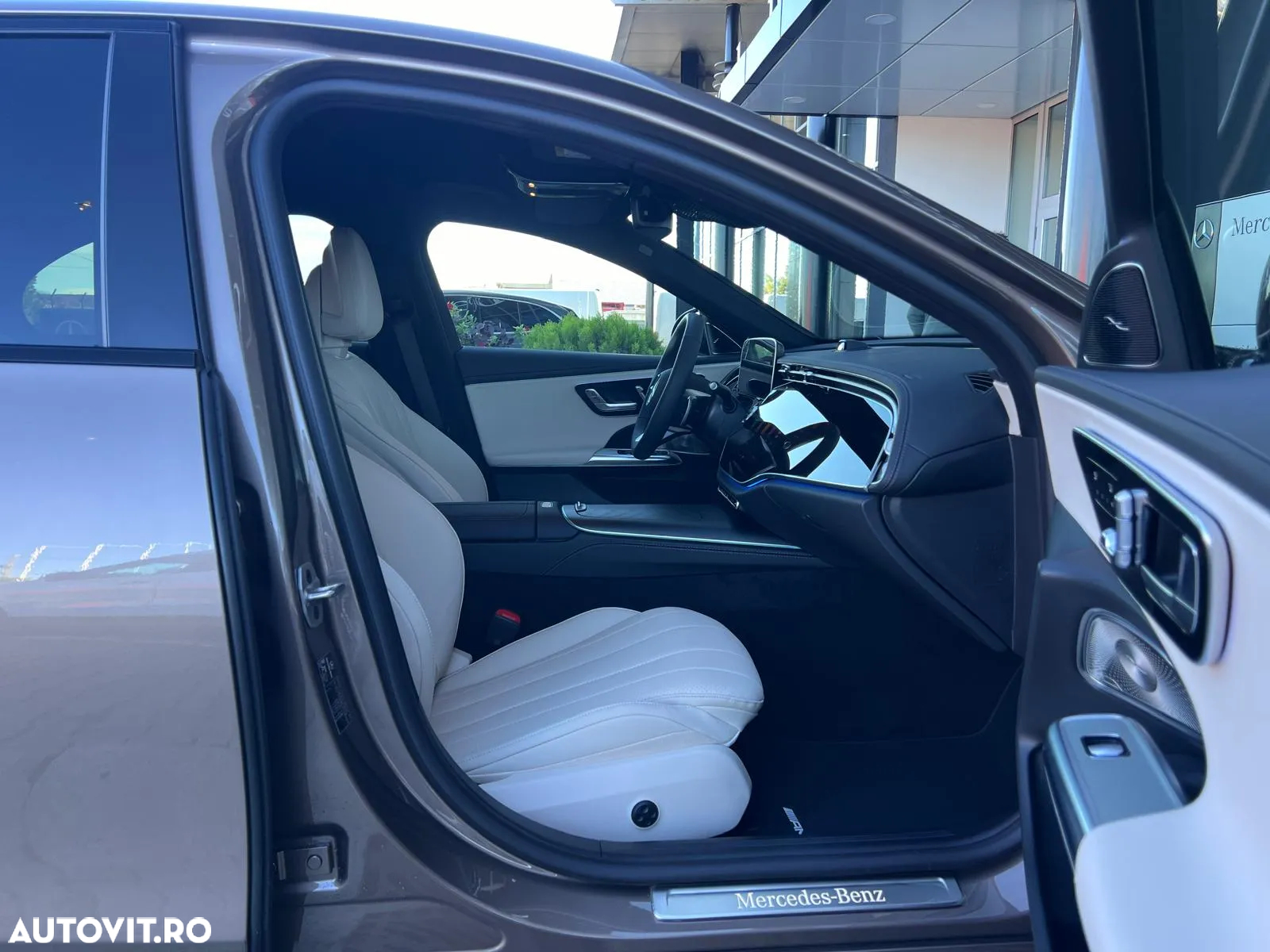 Mercedes-Benz E 300 4MATIC Aut. - 6