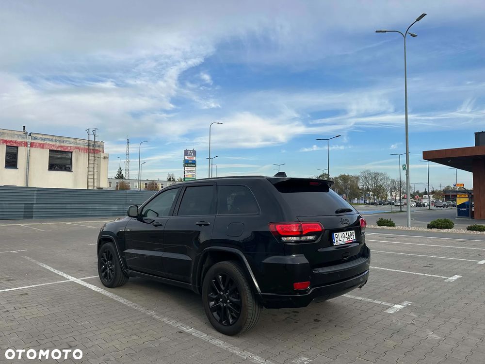 Jeep Grand Cherokee - 8