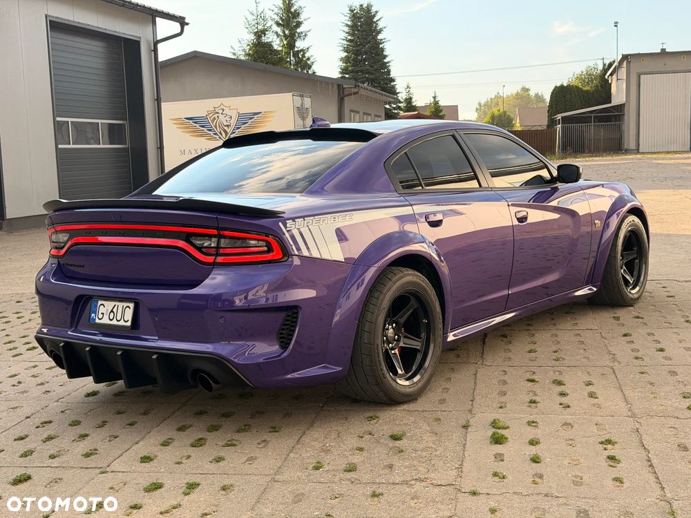 Dodge Charger 6.4 Scat Pack Widebody - 8