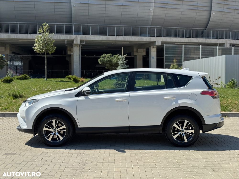 Toyota RAV4 2.0 D-4D 4x2 Start-Stop Comfort - 3