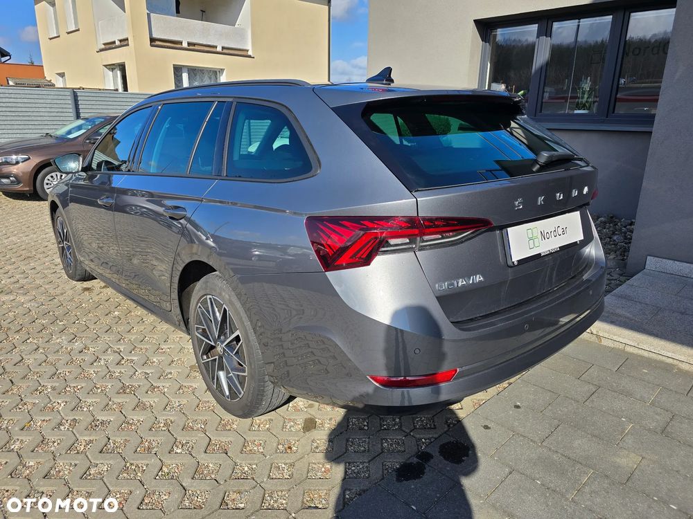 Skoda Octavia 2.0 TDI Selection DSG - 7