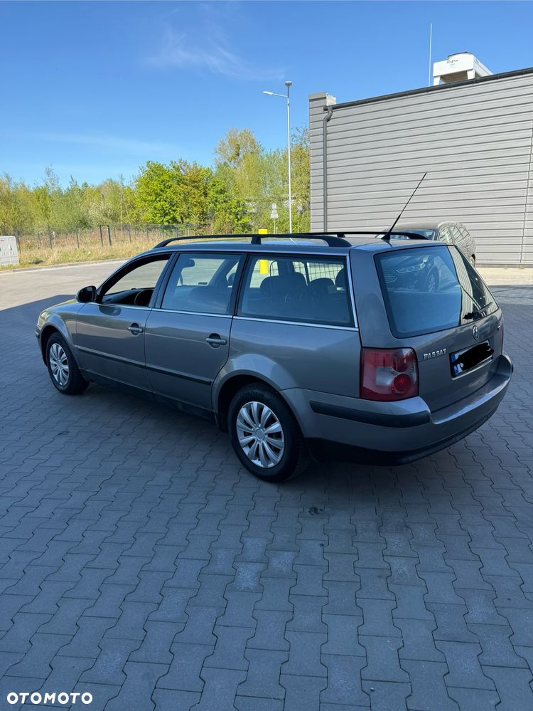 Volkswagen Passat 1.9 TDI Highline - 4