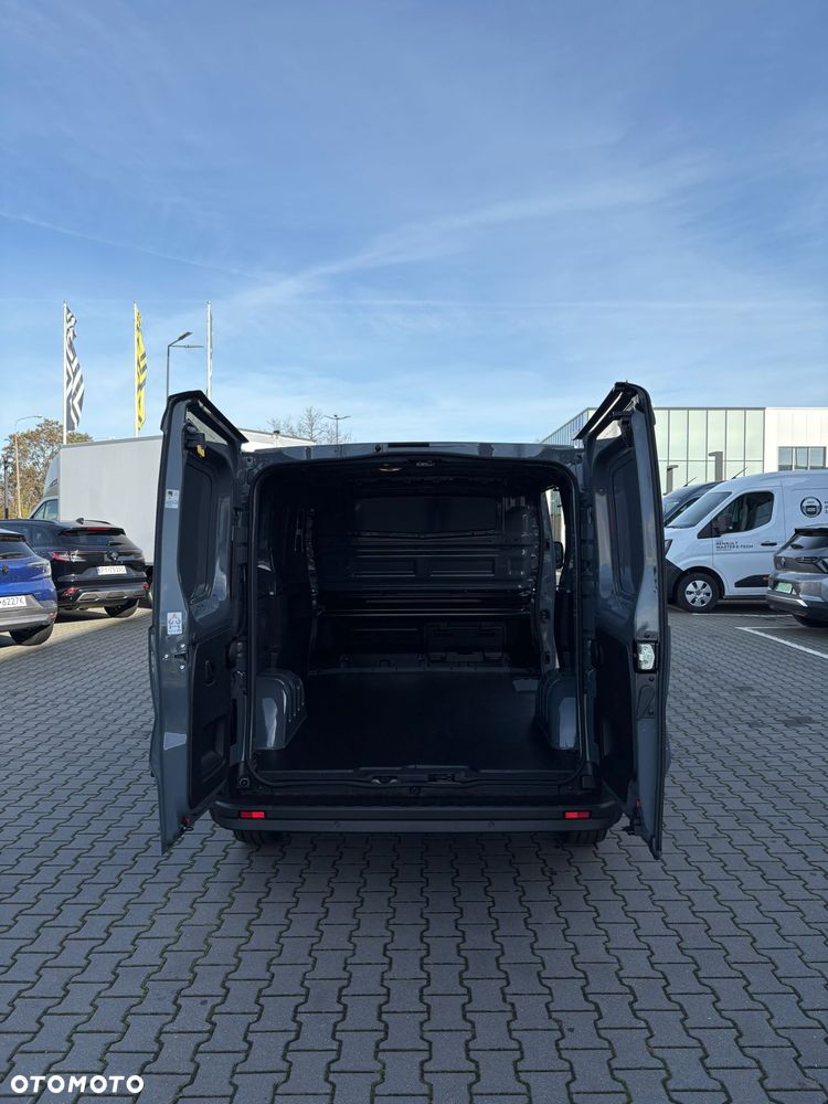 Renault Trafic L1H1 2.0dCi 150 KM - 27