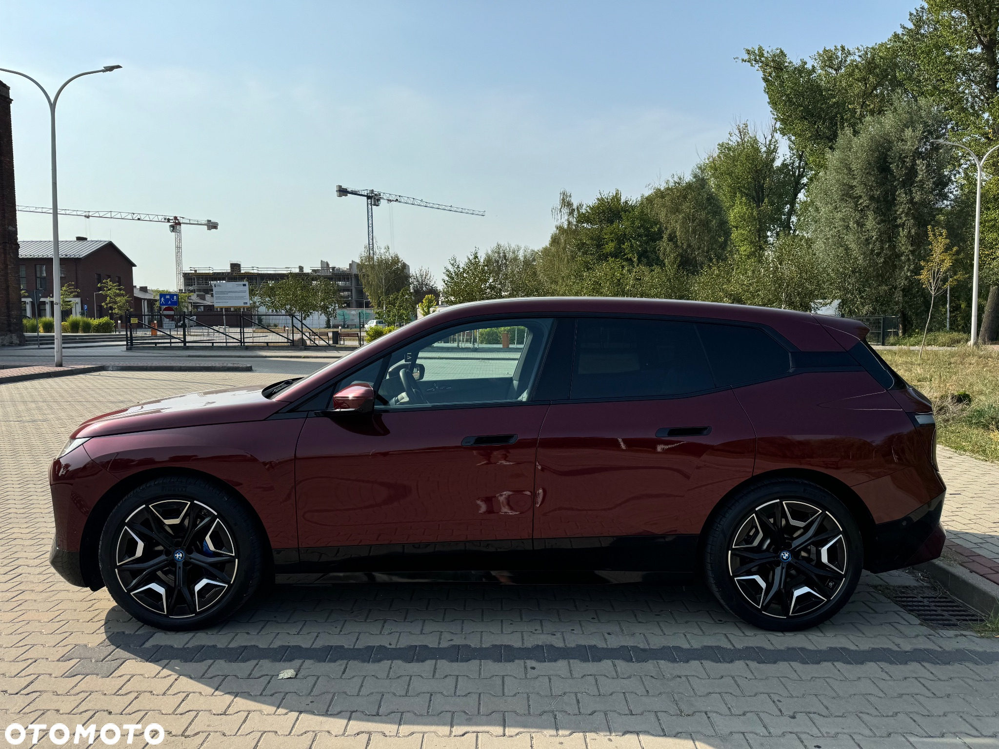 BMW iX xDrive40 76.6kWh Signature - 14