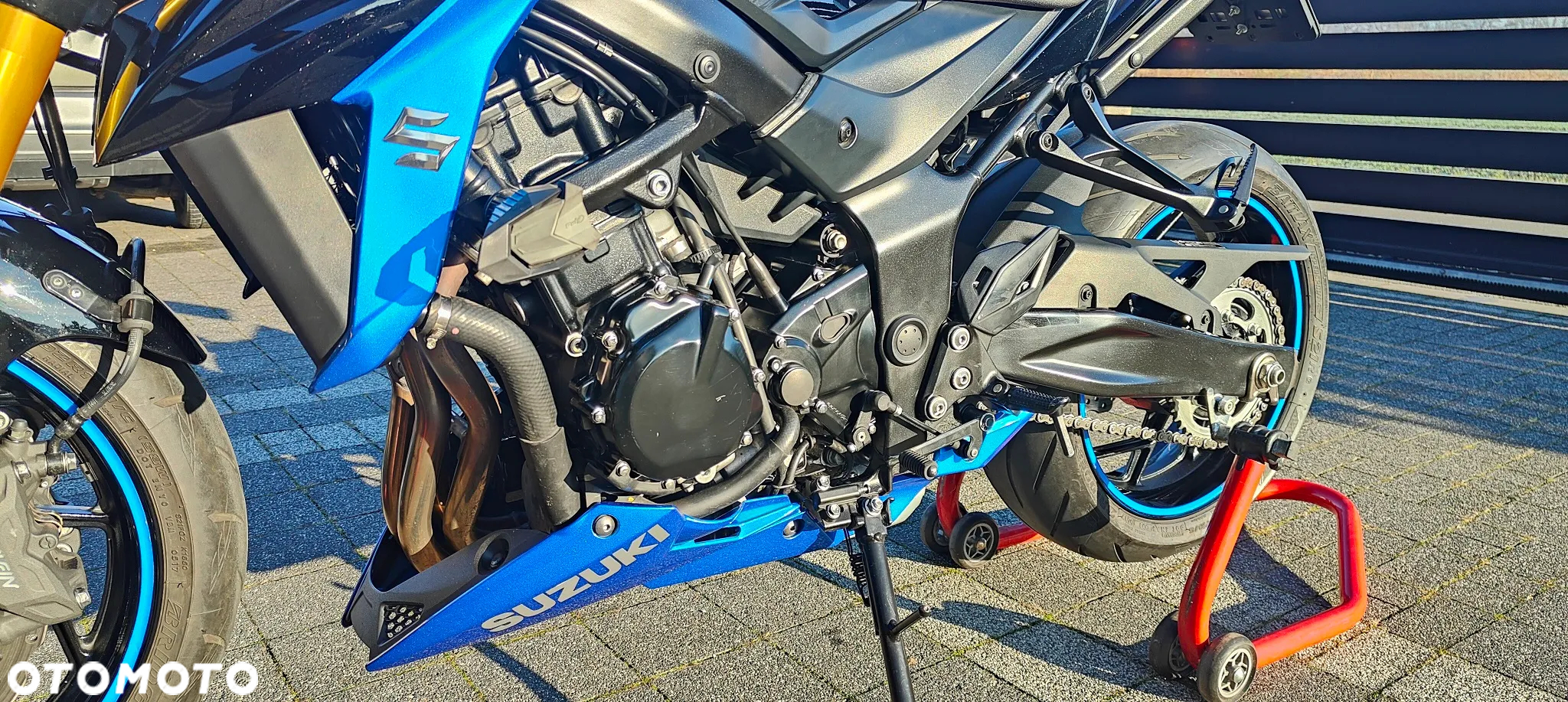 Suzuki GSX - 10