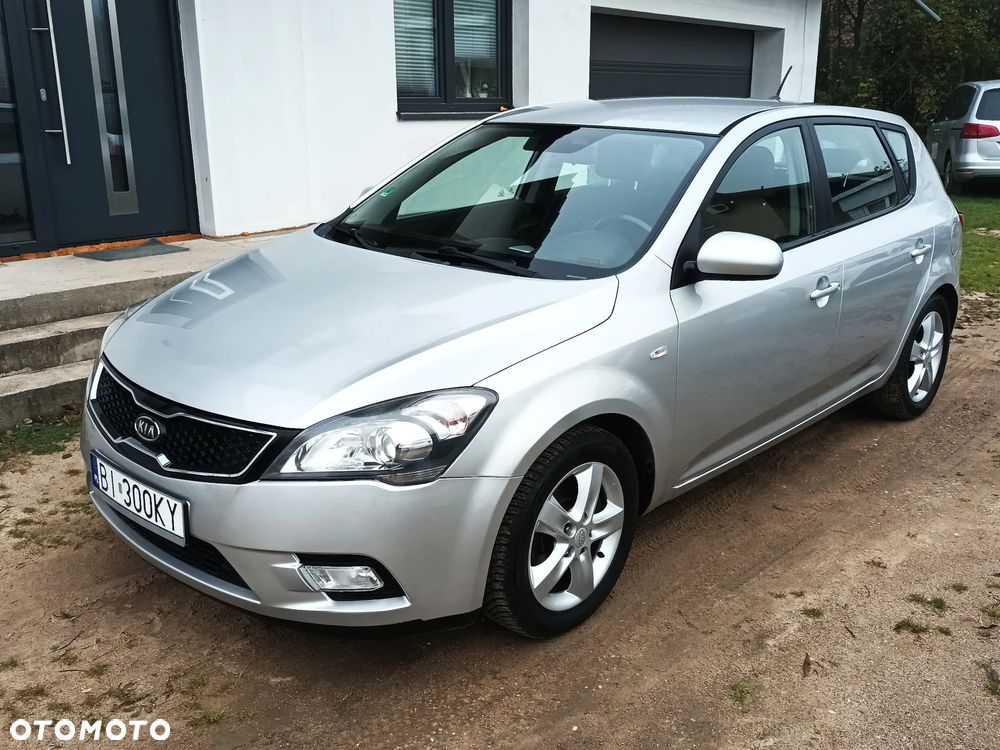 Kia Ceed 2012 photo 5