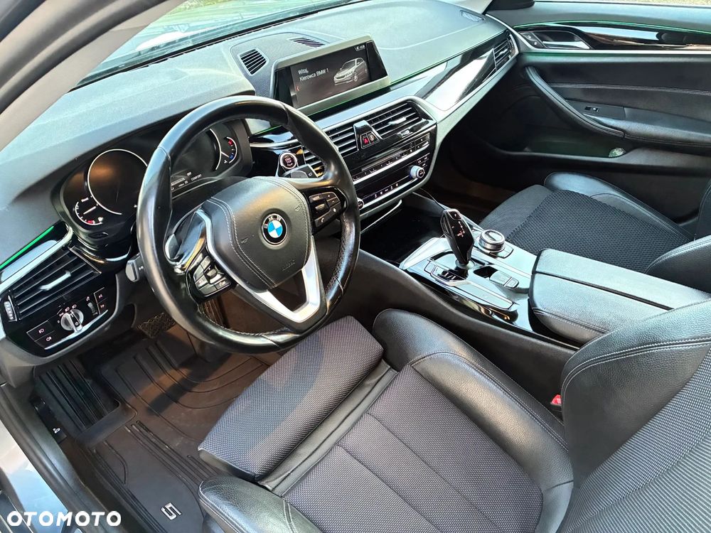 BMW Seria 5 520d Sport Line sport - 10