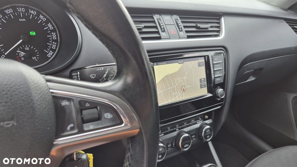 Skoda Octavia 1.4 TSI DSG Ambition - 35