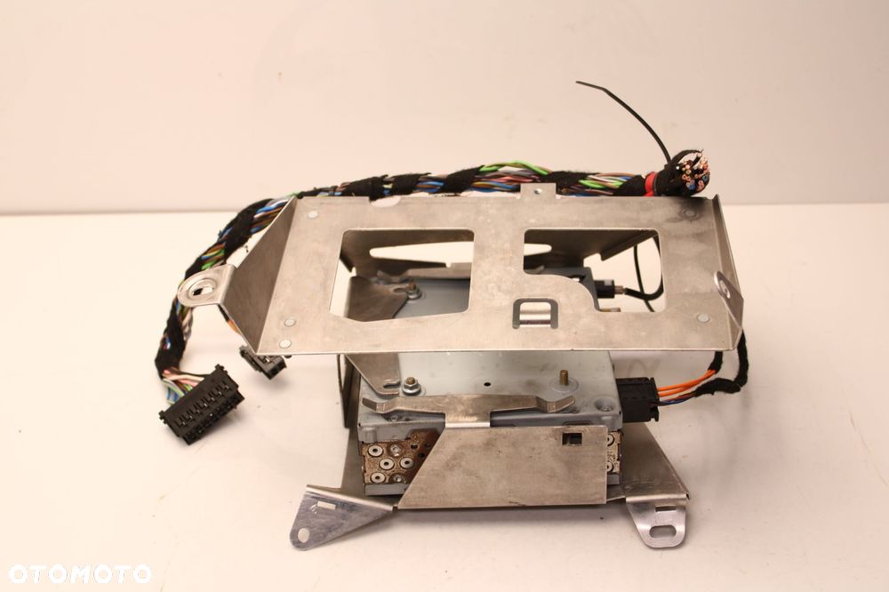 mercedes w220 98r- wzmacniacz dźwięku tuner audio becker a2208701789 - 7