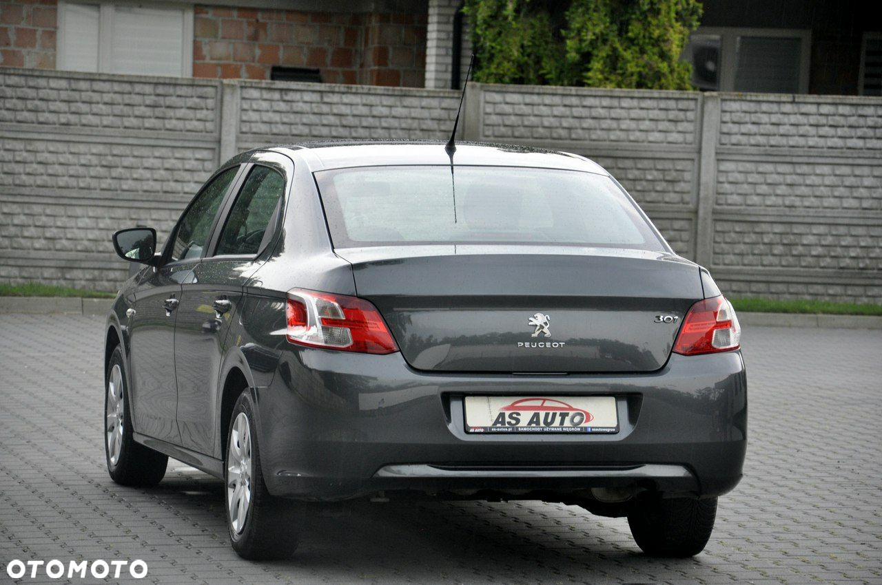Peugeot 301 - 4