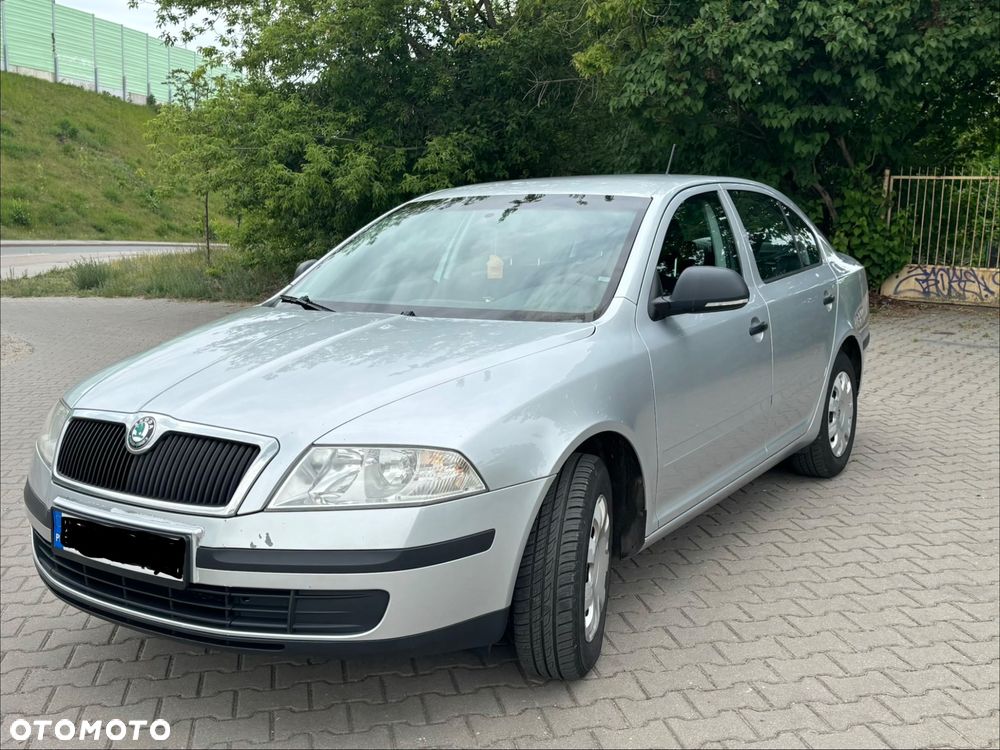 Skoda Octavia 1.6 Ambition - 9