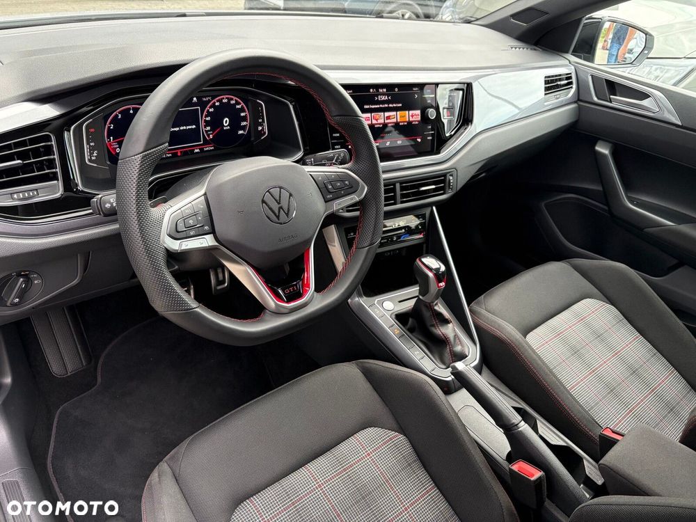 Volkswagen Polo - 13
