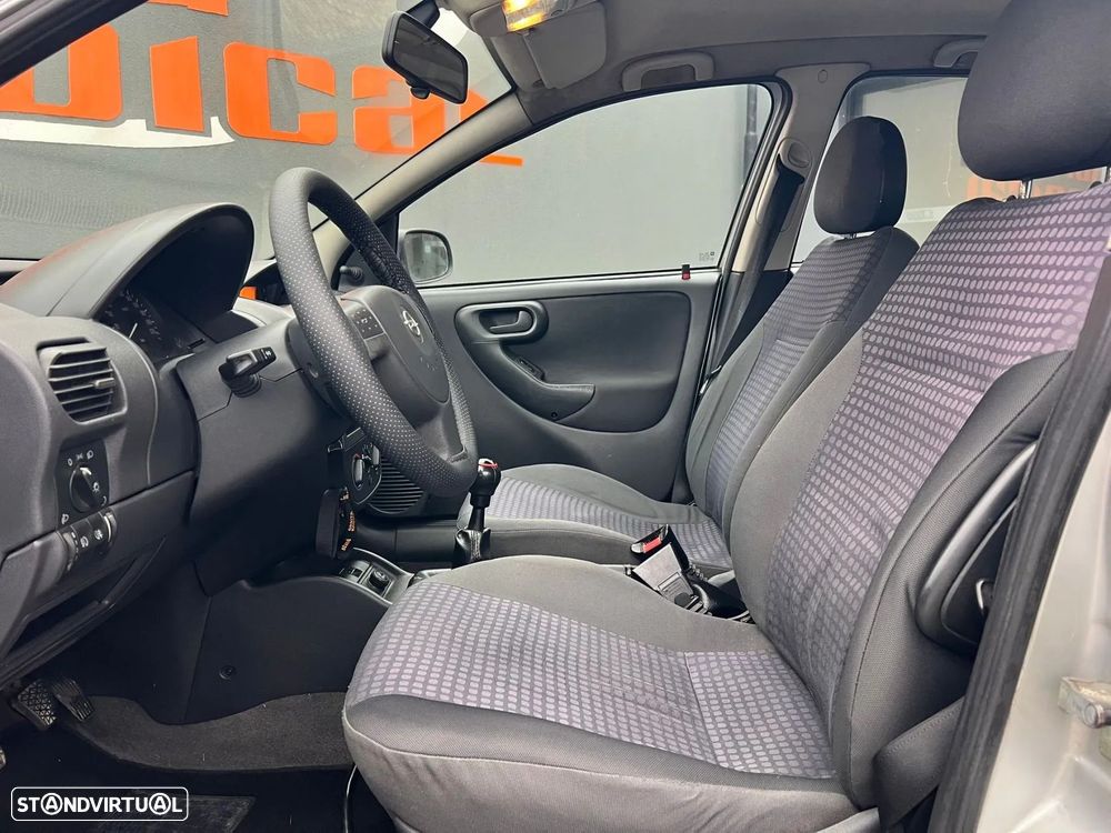 Opel Corsa 1.2 16V City - 4
